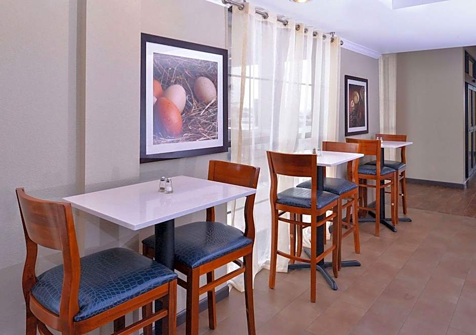 Comfort Suites near Westchase on Beltway 8