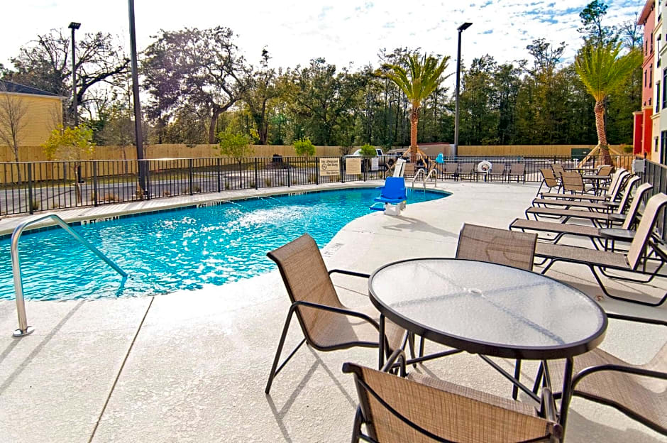 Hampton Inn By Hilton & Suites Pensacola/I-10 Pine Forest Road