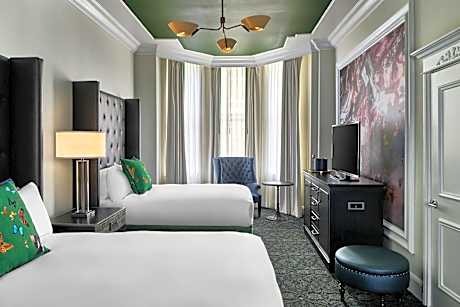 Deluxe Double Room with Two Double Beds and Bay View - Mobility Accessible Roll In Shower