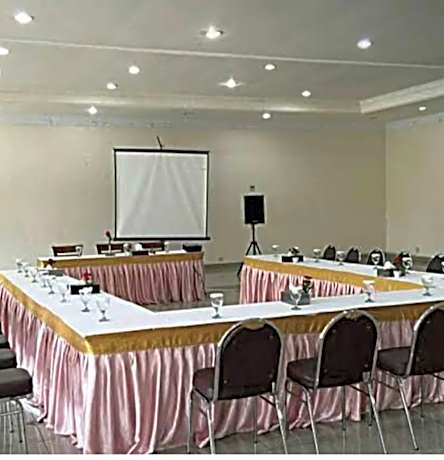 Handayani Hotel & Restaurant