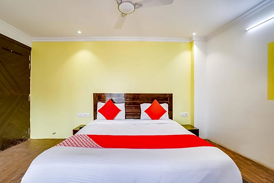 Hotel Carol Garden by OYO Rooms – Delhi, NY