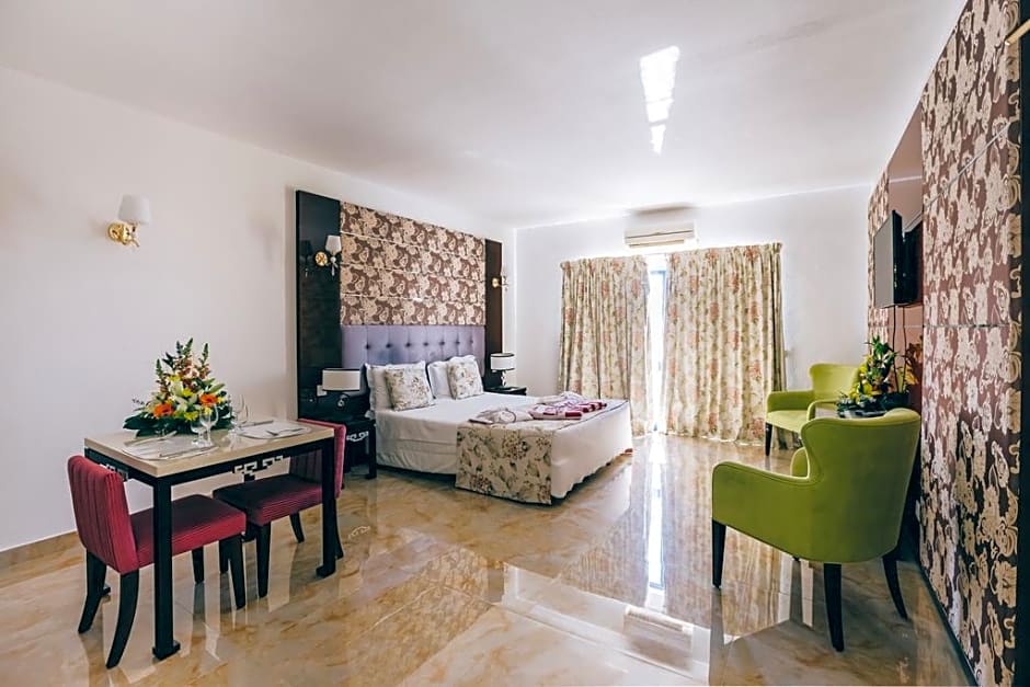 Grand Muthu Oura View Beach Club