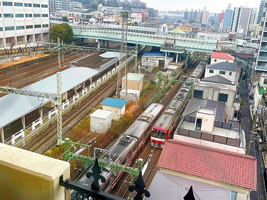 Toyoko Inn Yokohama Shinkoyasu Ekimae