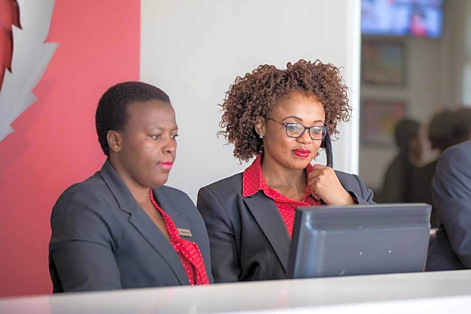 Hotel Savoy and Conference Centre