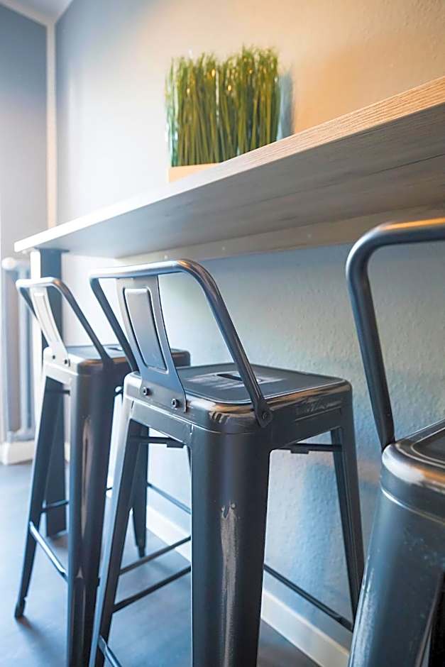 Riverview Apartments by dasPaul