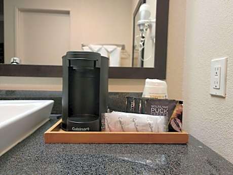 King Room - Non-Smoking