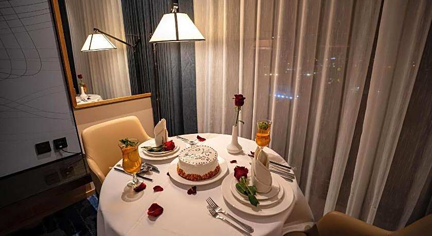 Best Western Plus Danat Almansak Hotel