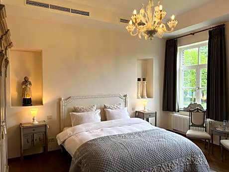 Deluxe Double Room with Bath