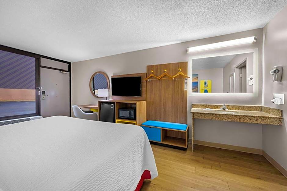 Days Inn by Wyndham Raleigh Midtown