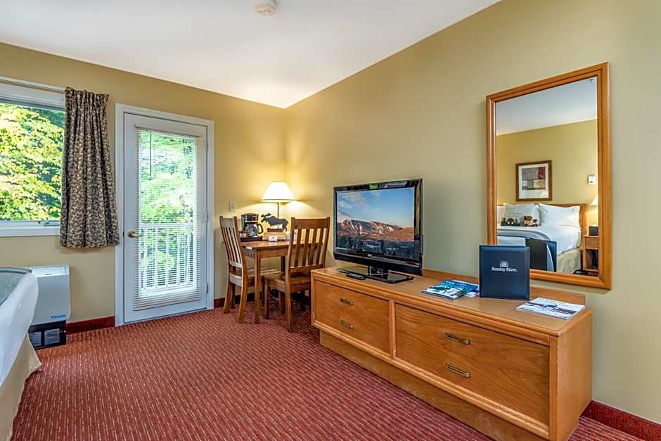 Grand Summit Hotel