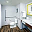 Hampton Inn By Hilton & Suites Windsor, On