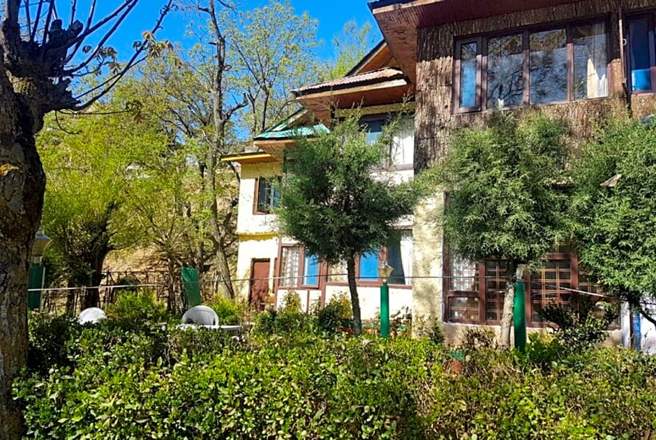 Goroomgo Khanday Guest House srinagar