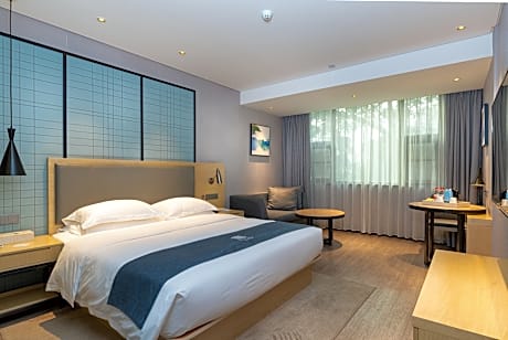 Dossen - Deluxe Bed Room