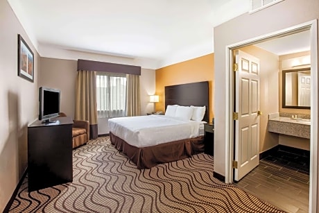 1 King Bed Accessible Room Non-Smoking
