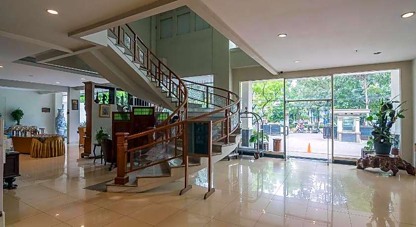 Hotel Yehezkiel Surapati Mitra RedDoorz