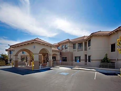 Holiday Inn Express Hotel & Suites Marina, an IHG Hotel