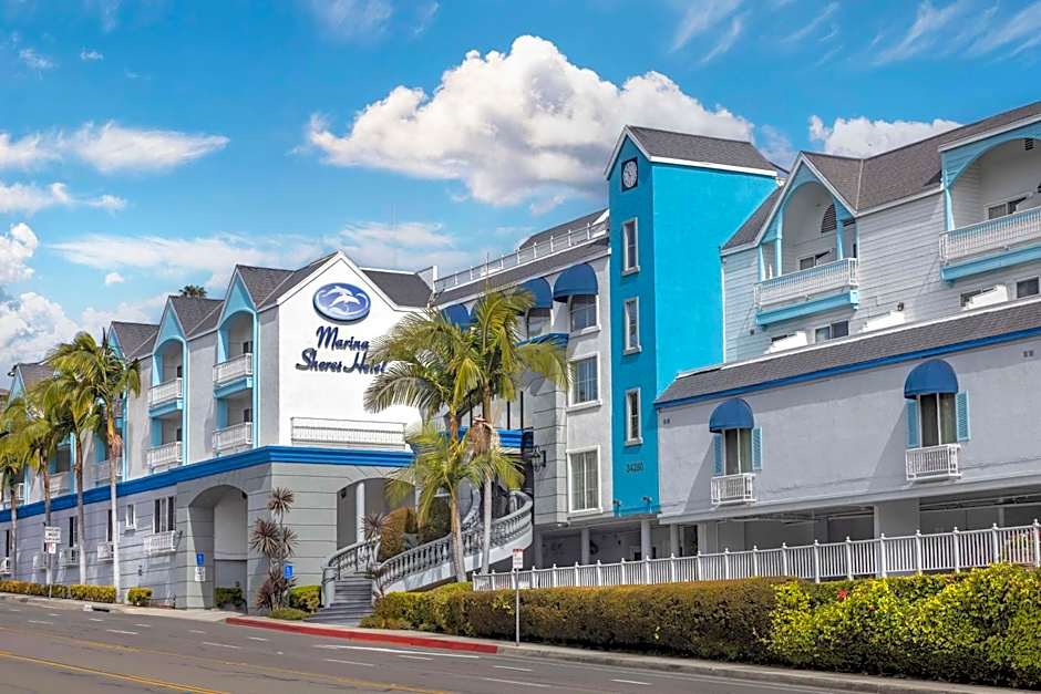 Best Western Plus Marina Shores Hotel