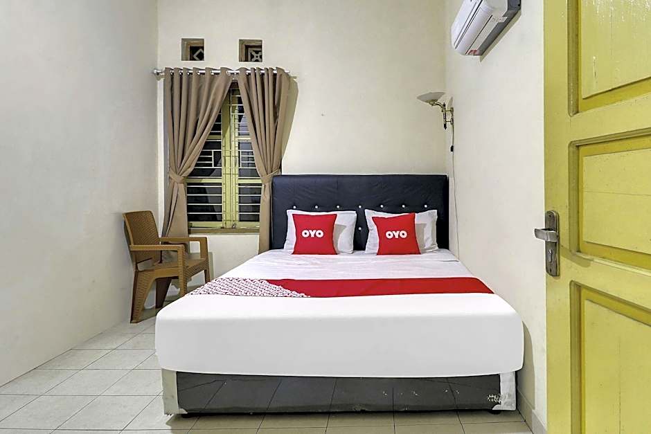 OYO Life 92937 Kost Putri Sarkara Syariah