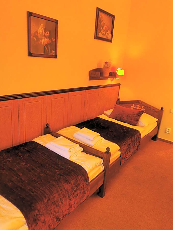 River Star Hotel