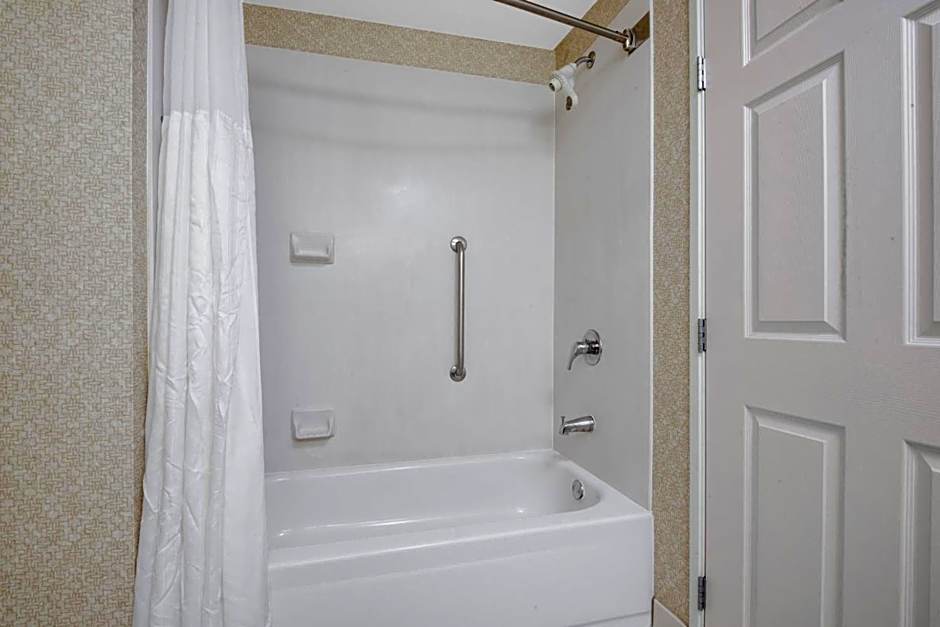 Wingate by Wyndham Gillette