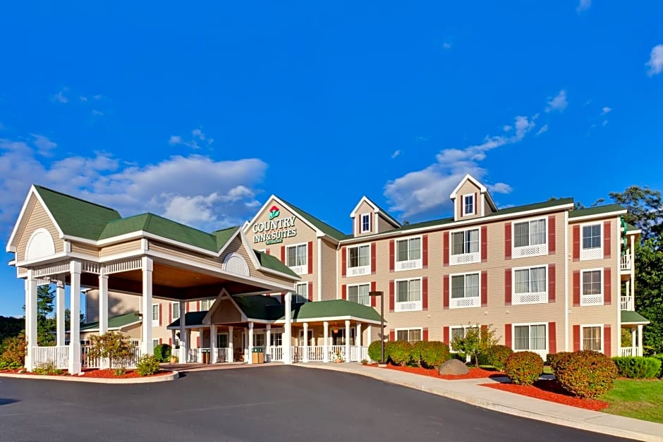 Country Inn & Suites by Radisson, Lake George (Queensbury), NY