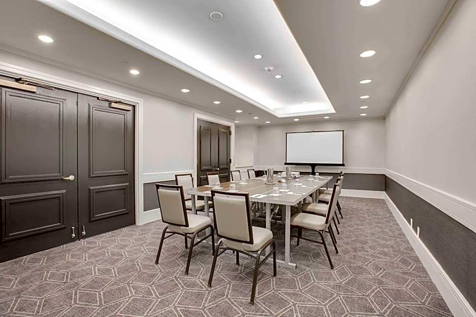 Hilton Newark Airport
