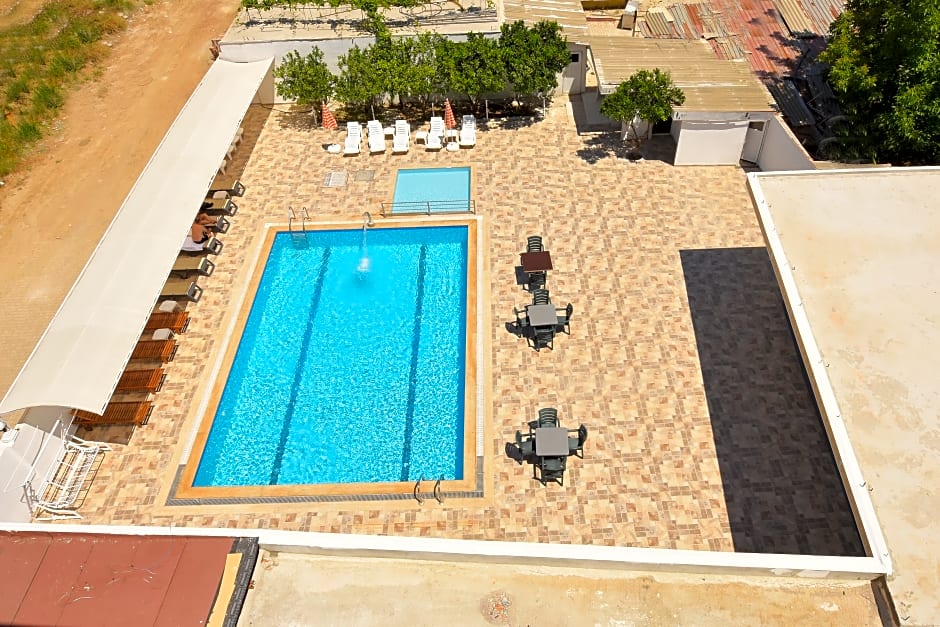 Demirci Hotel