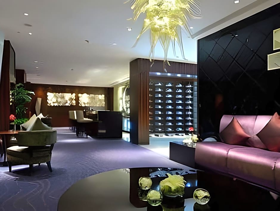 Howard Johnson IFC Plaza Ningbo Hotel
