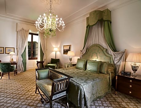 Duomo View Executive Suite with King Bed