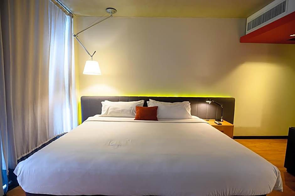 Five Hotel
