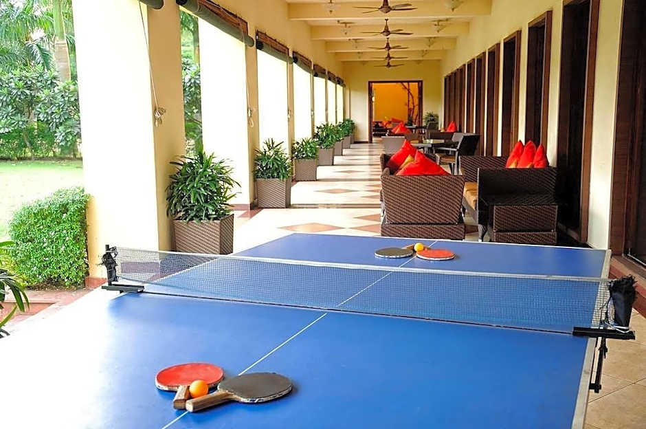 Country Roads Resort