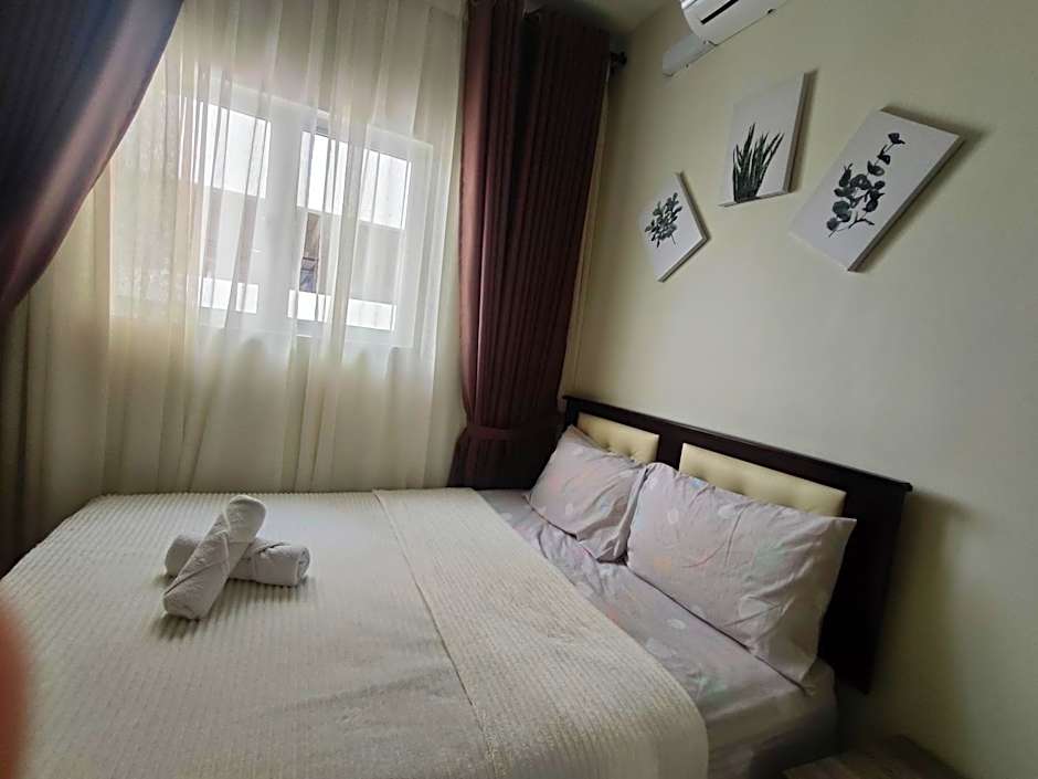 Casa D'Faiz Alanis near KLIA pool olympic size