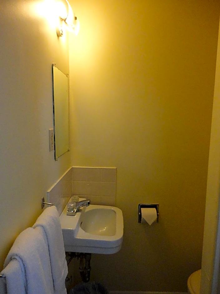 Hipwell's Motel