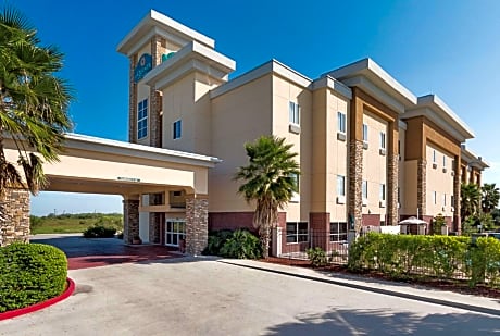 La Quinta Inn & Suites by Wyndham Mathis