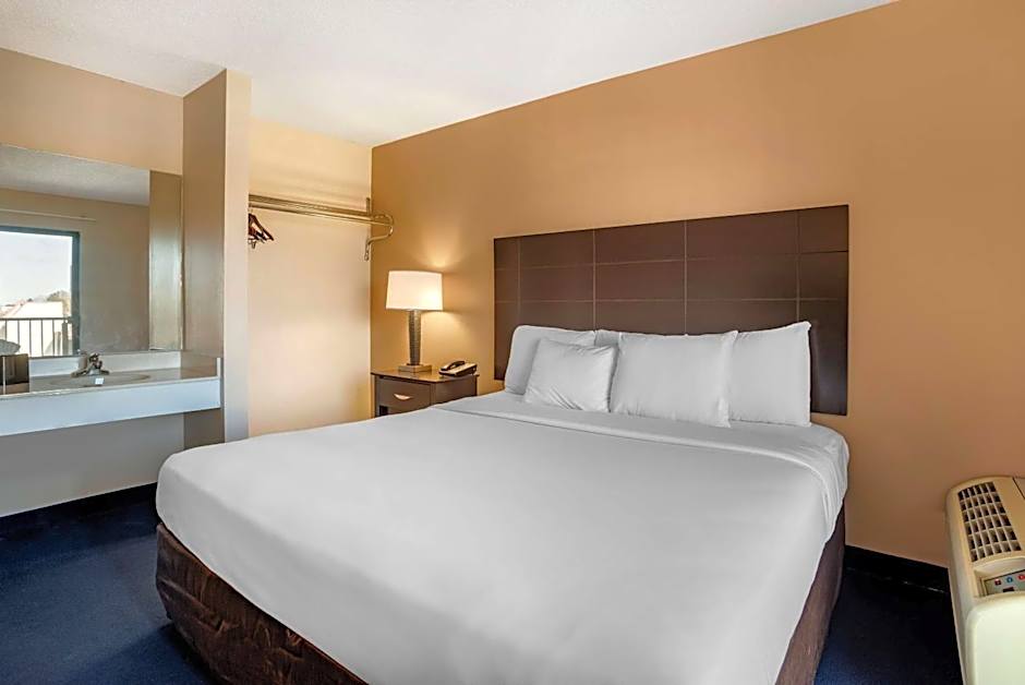 Econo Lodge Inn & Suites Rehoboth Beach