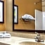 Relax Suites Extended Stay - La Mirada