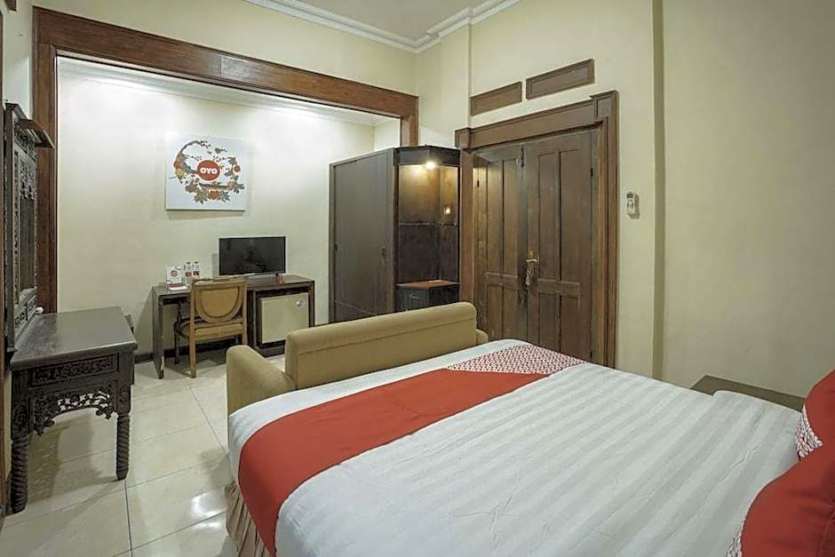Ndalem Maharani Guest House