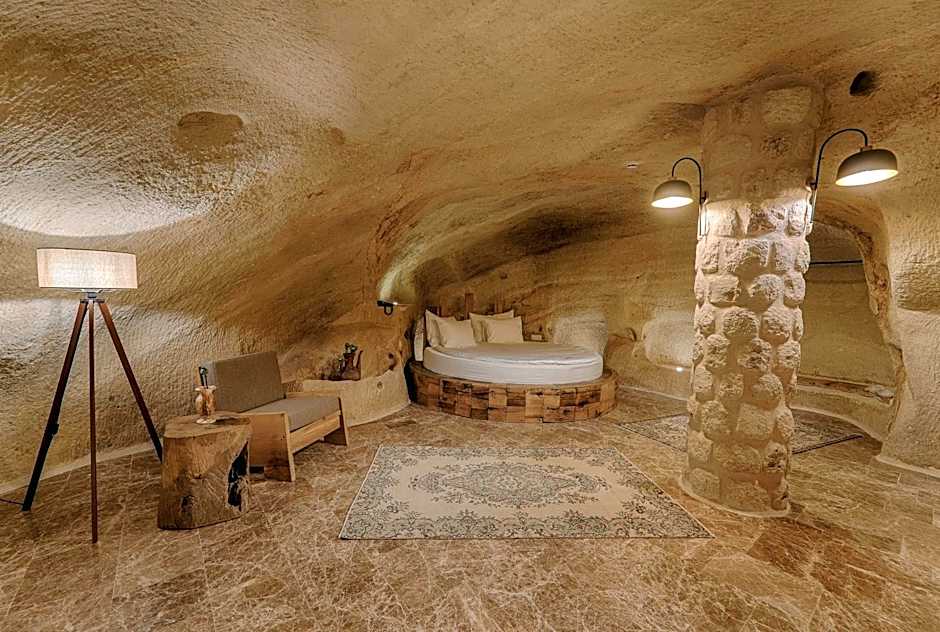 Solem Cave Suites