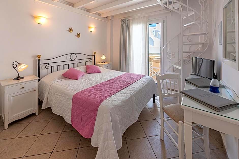 Reverie Santorini Hotel