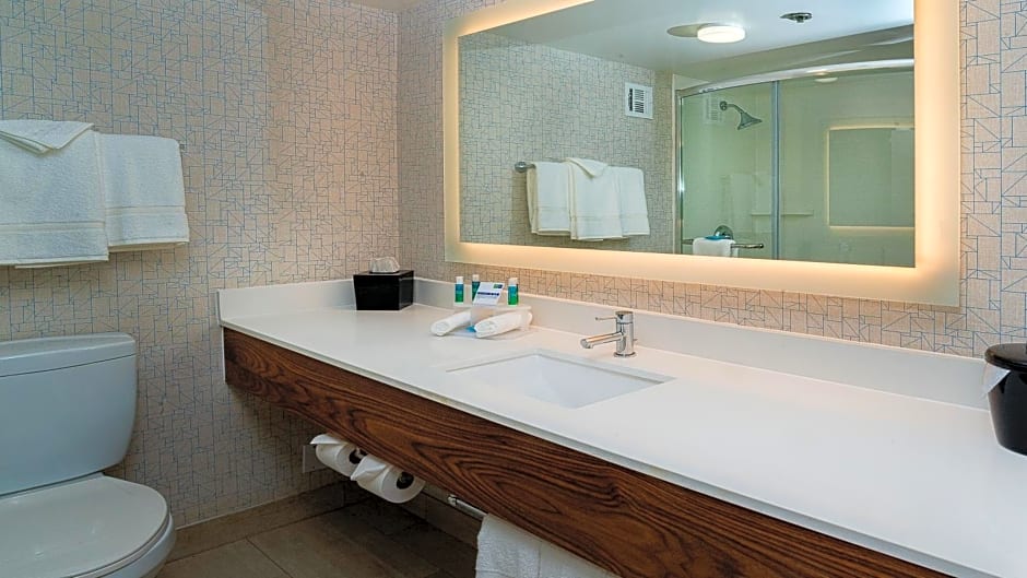 Holiday Inn Express Fullerton By IHG