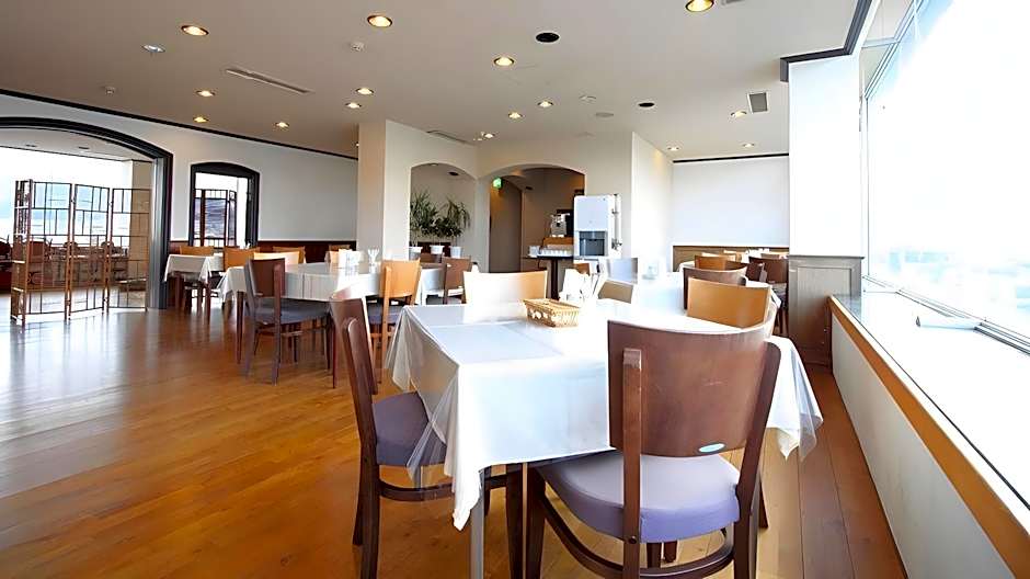 Hotel Okuni (Royal Inn Group)