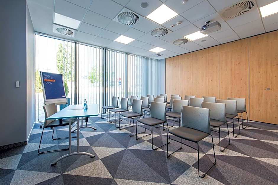Holiday Inn Express Warsaw - Mokotow By IHG