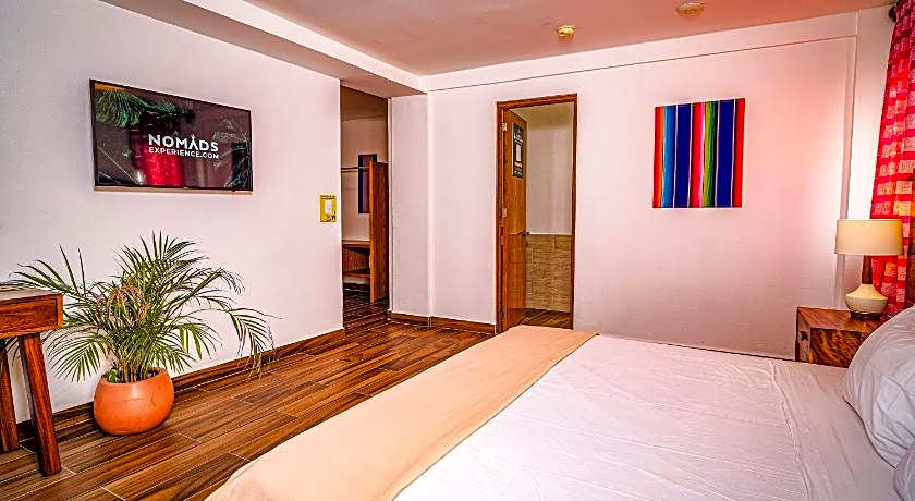 Nomads Party Hotel & Hostel