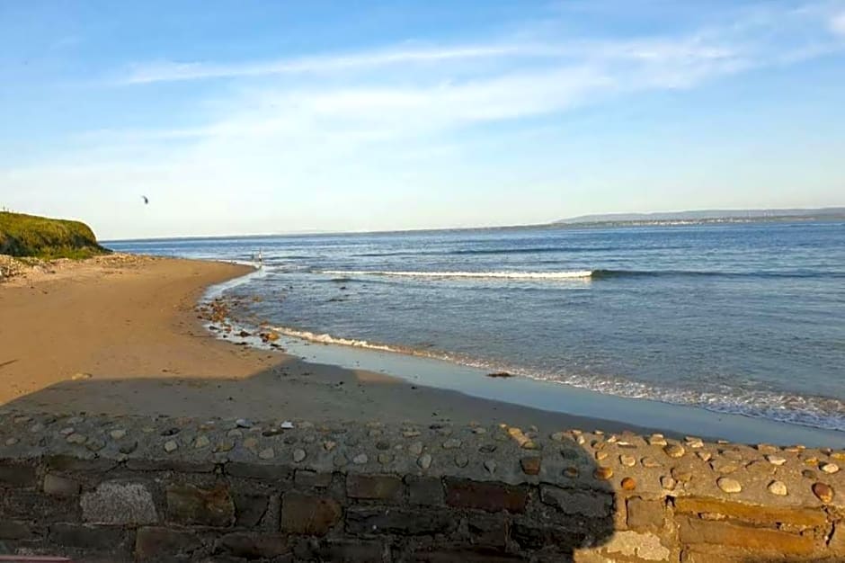 Ross Beach Family Farmhouse B&B