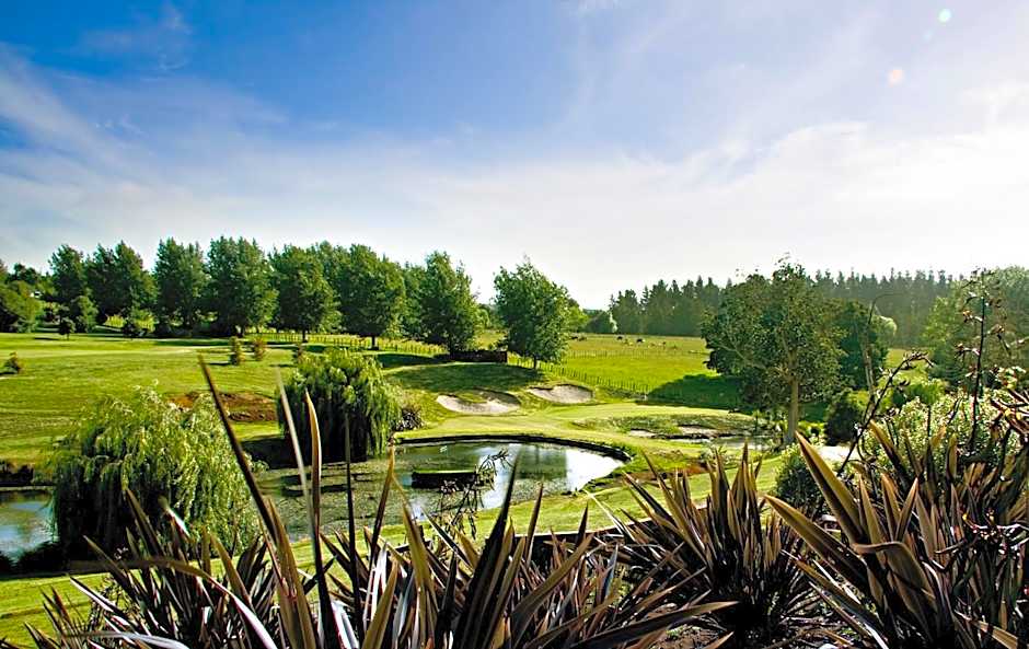 Maxwell's Golf Retreat