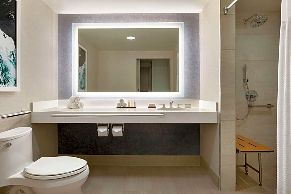 Embassy Suites by Hilton Monterey Bay-Seaside