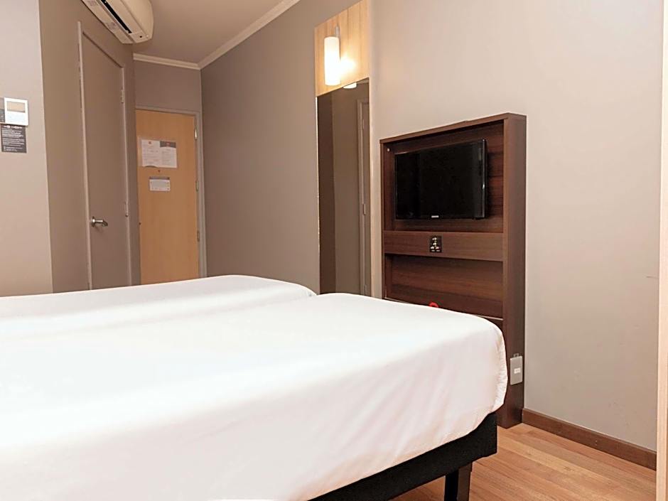 ibis Santiago Las Condes