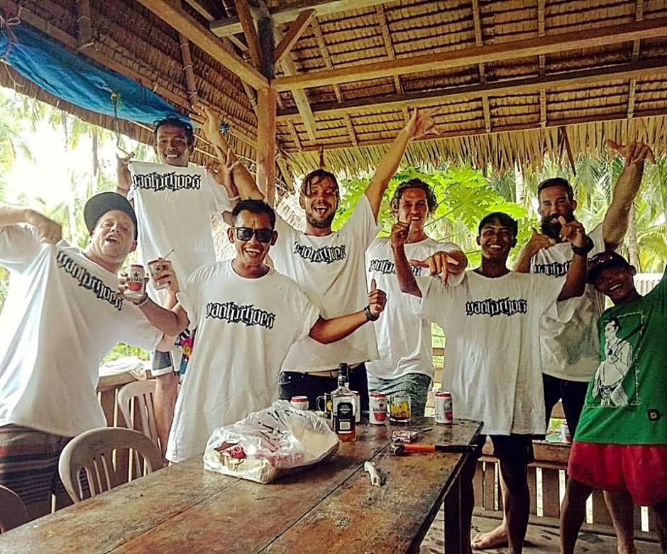 Mentawai Ebay Playground Surfcamp