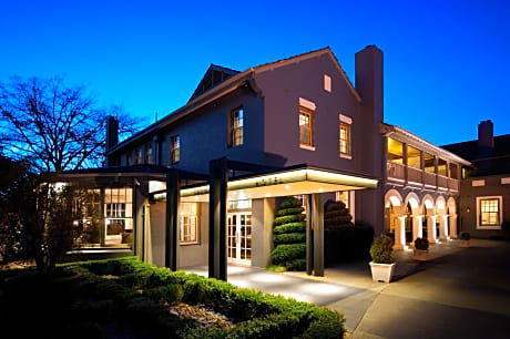 Mineral Springs Hotel Hepburn