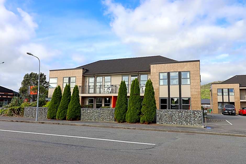 Coleraine Suites & Apartments